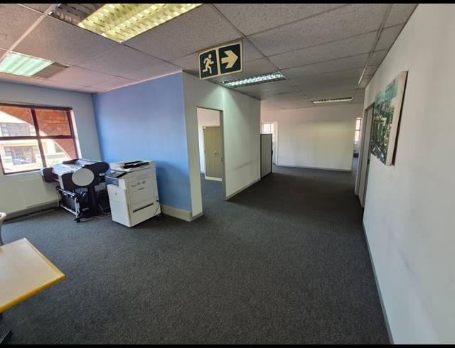 351M² OFFICE TO LET IN RIVONIA